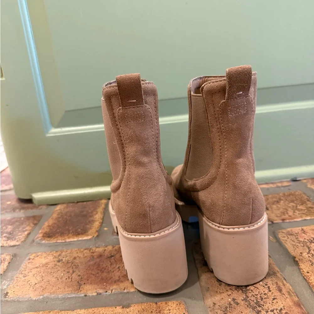 Dolce Vita sand/tan ankle boots - Picture 9 of 9